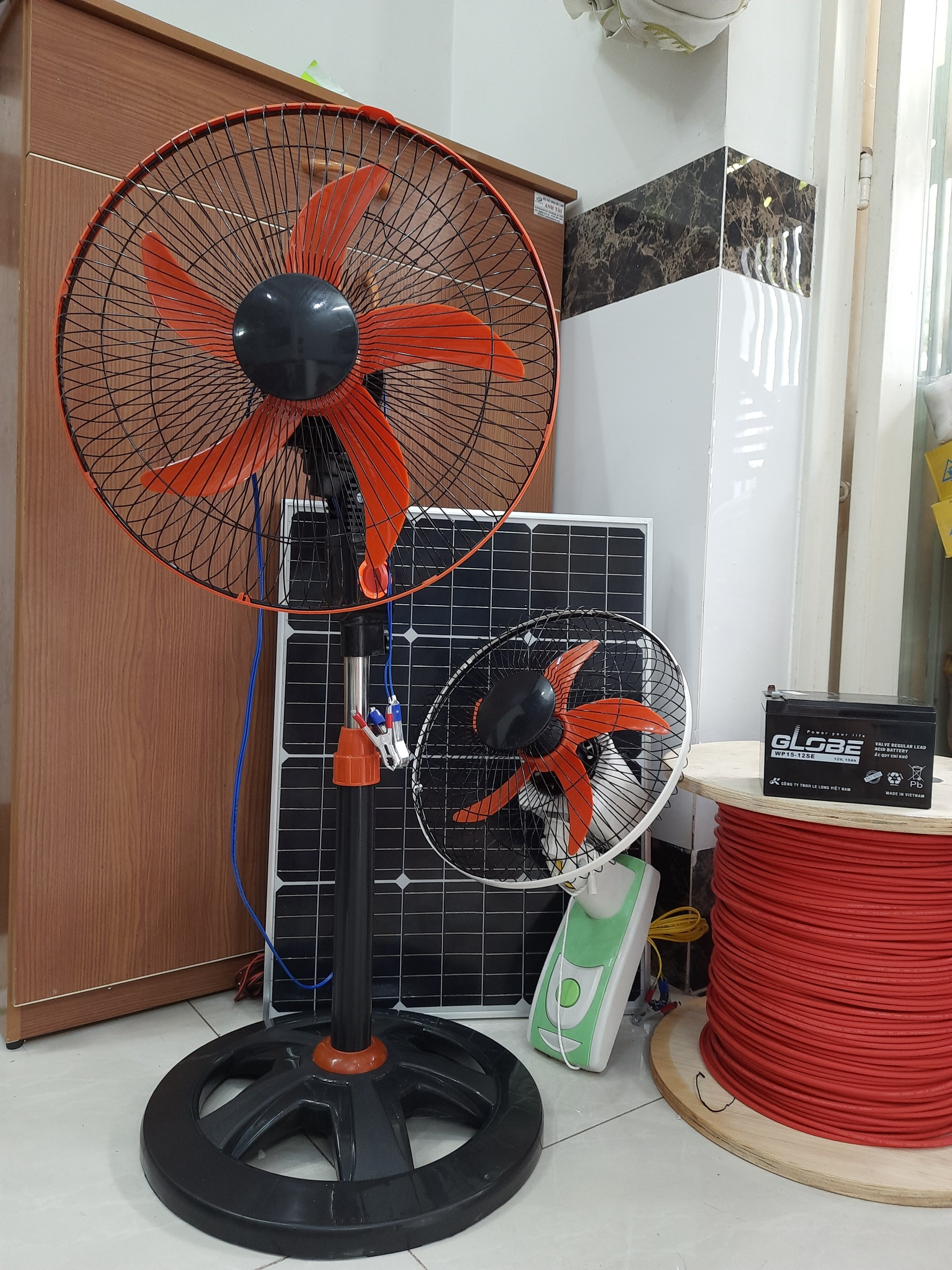 COMBO HAI CÂY QUẠT ĐỨNG 12V