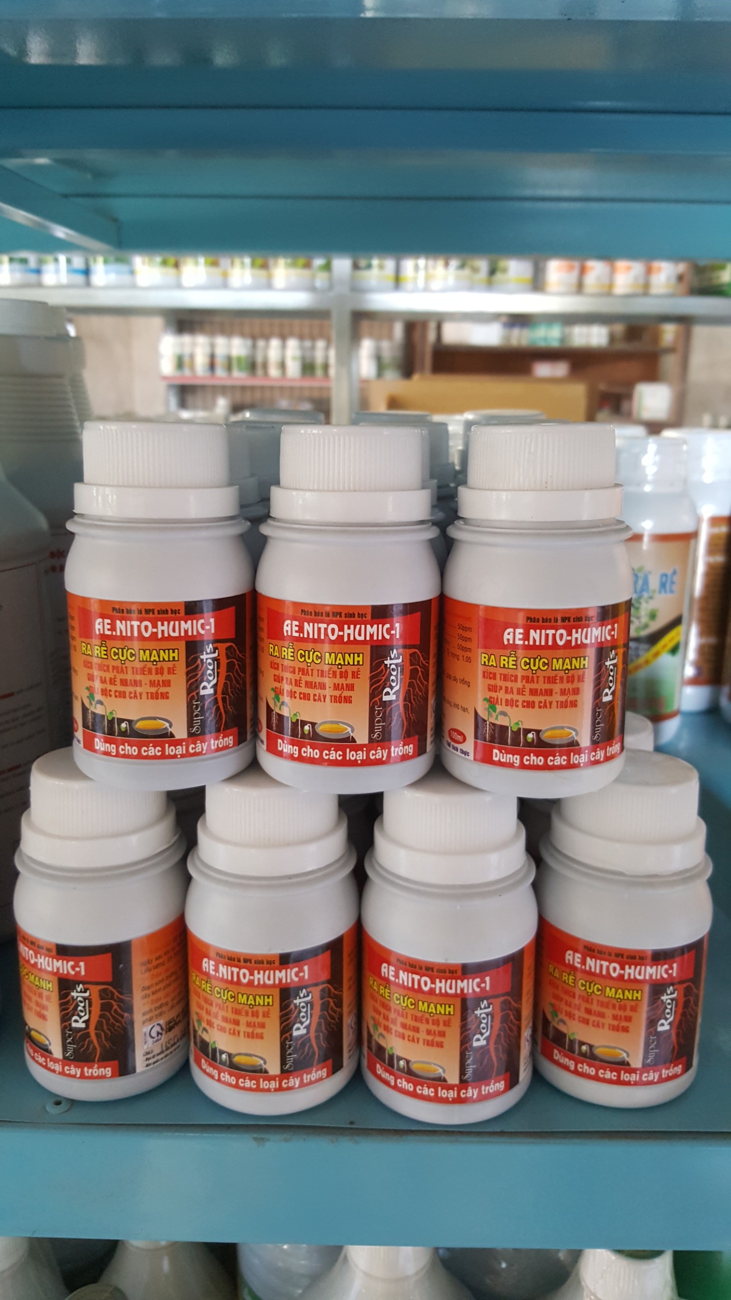Phân bón lá SIÊU RA RỄ AE.NITO-HUMIC-1 - Chai 100ml