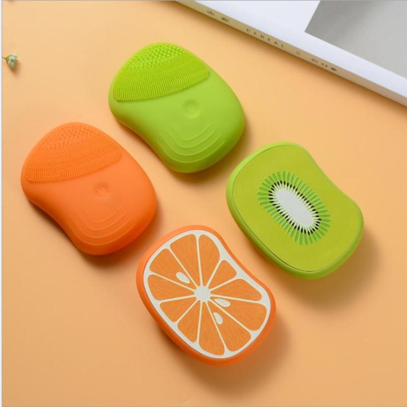 Máy rửa mặt massage chăm sóc da mặt. Máy Rửa Mặt Mini Silicon Mềm Mại Công Nghệ Rung Dành Cho Da Nhạy Cảm – Làm Sạch Sâu Giúp Làn Da Mịn Màng Khỏe Mạnh Giảm Bã Nhờn Và Mụn.