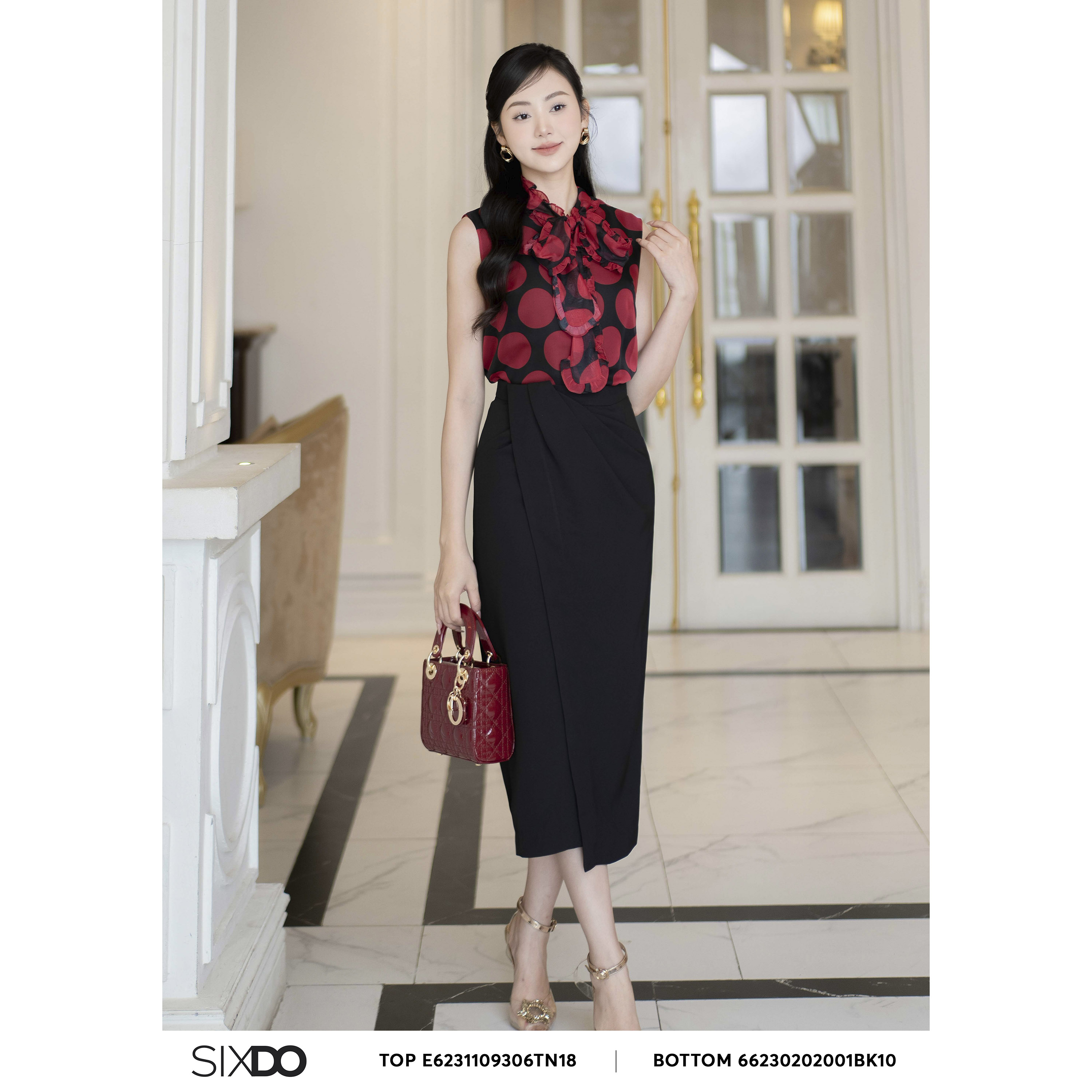 Áo voan nữ chấm bi đỏ sát nách SIXDO (Black Polka Dot Voile Top)