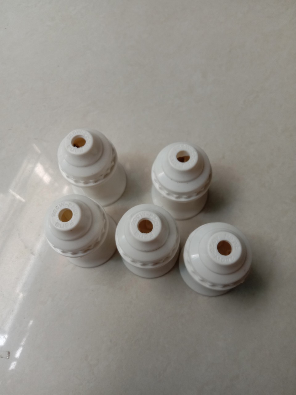 Đui đèn,phích cắm điện các loại