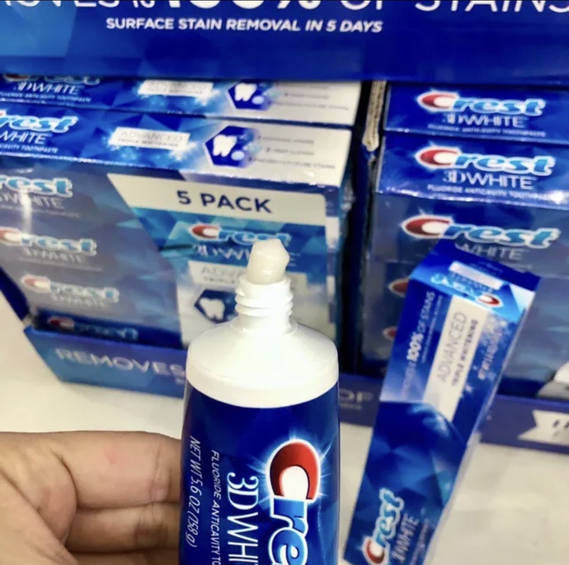 Kem Đánh Răng Crest 3D White Advanced Triple Whitening 147Gr