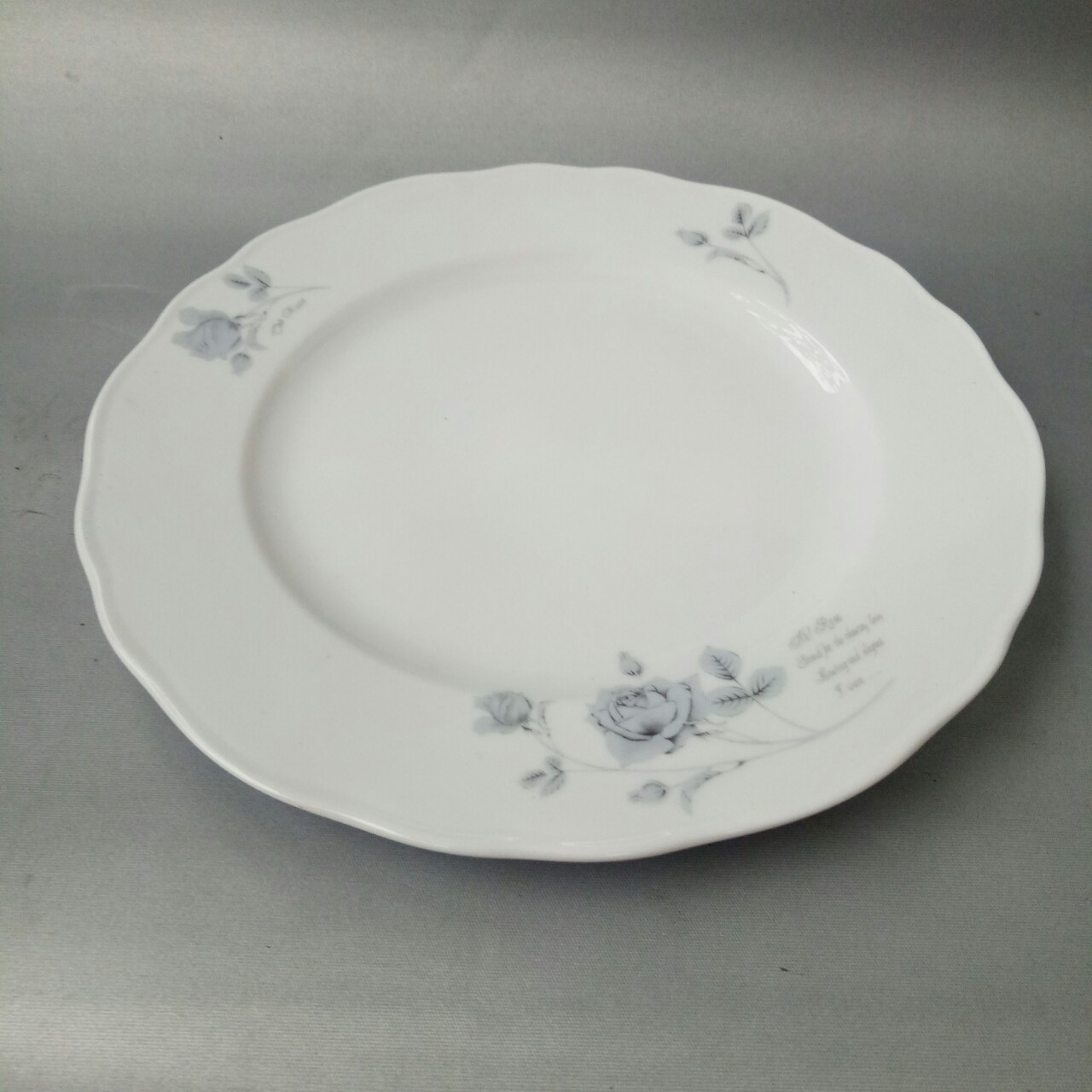 Đĩa sứ hoa hồng đen sứ chuan kuo cao cấp