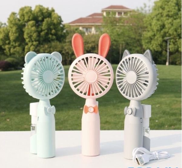 Quạt Phun Sương Mini Hình kute dễ thương Sạc Điện (màu ngẫu nhiên)
