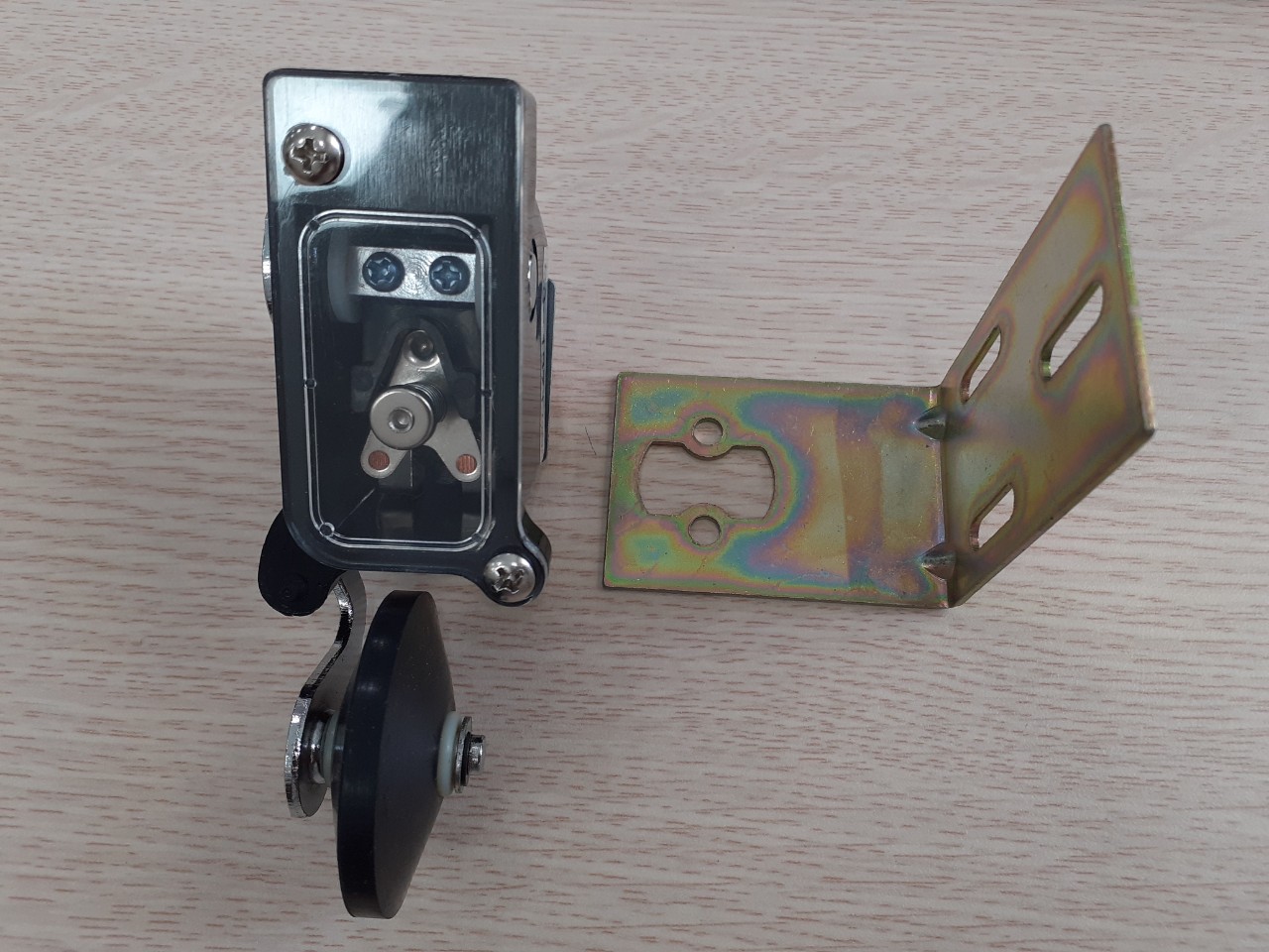 Công tắc hành trình S3-1371 thường hở