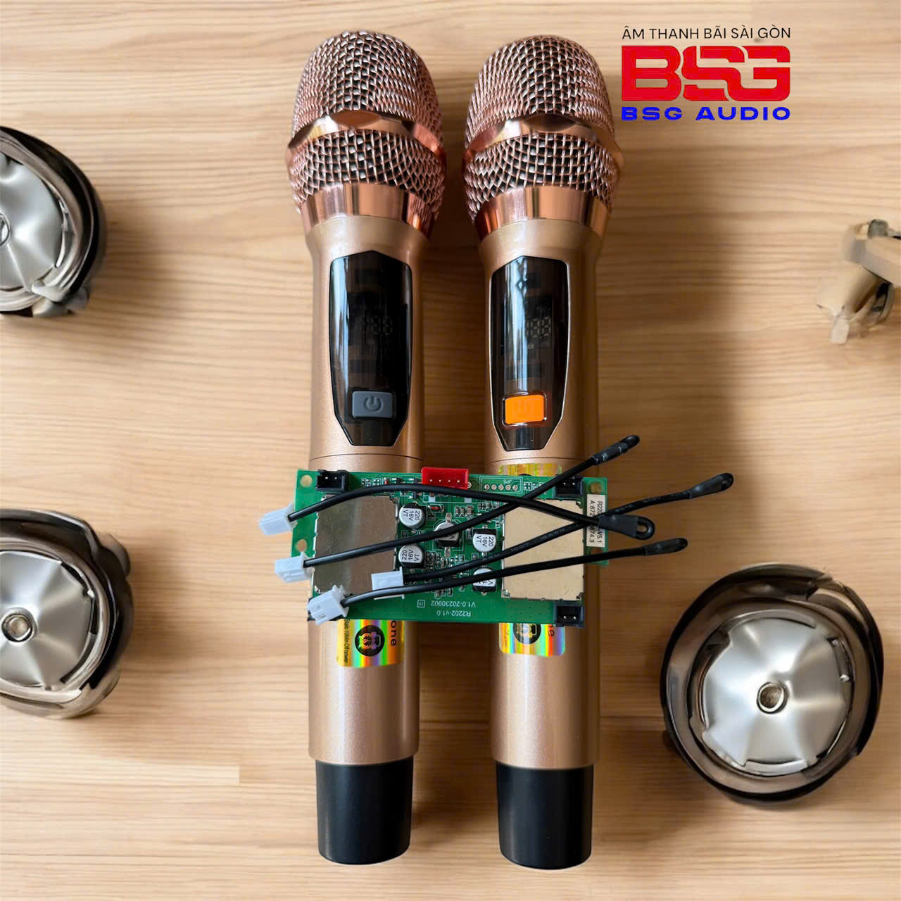 Micro loa kéo Đa năng UHF  T9909- loại 1