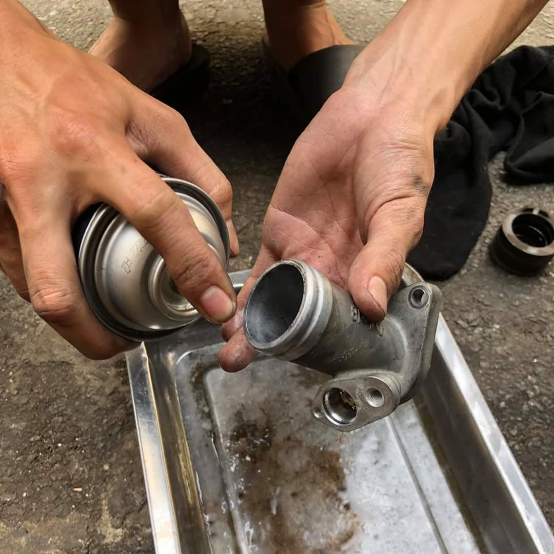 Súc rửa bình xăng con JOHNSEN'S CARB CHOKE CLEANER