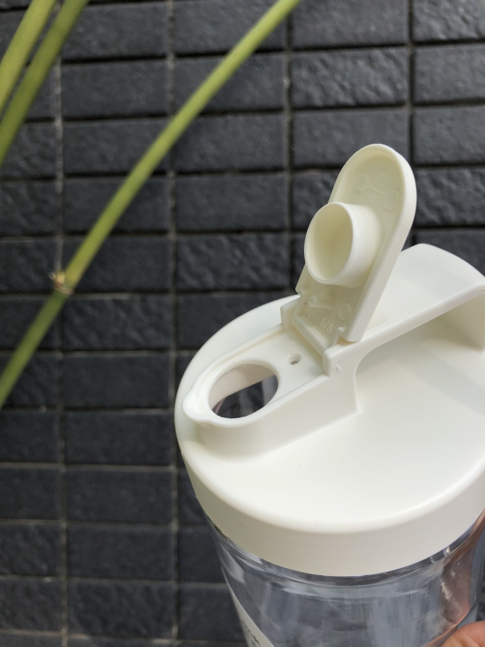 [HCM][ Lock&Lock ] Bình Đựng Nước Lock&Lock Easy Grip Dung Tích 1.5L Hap814