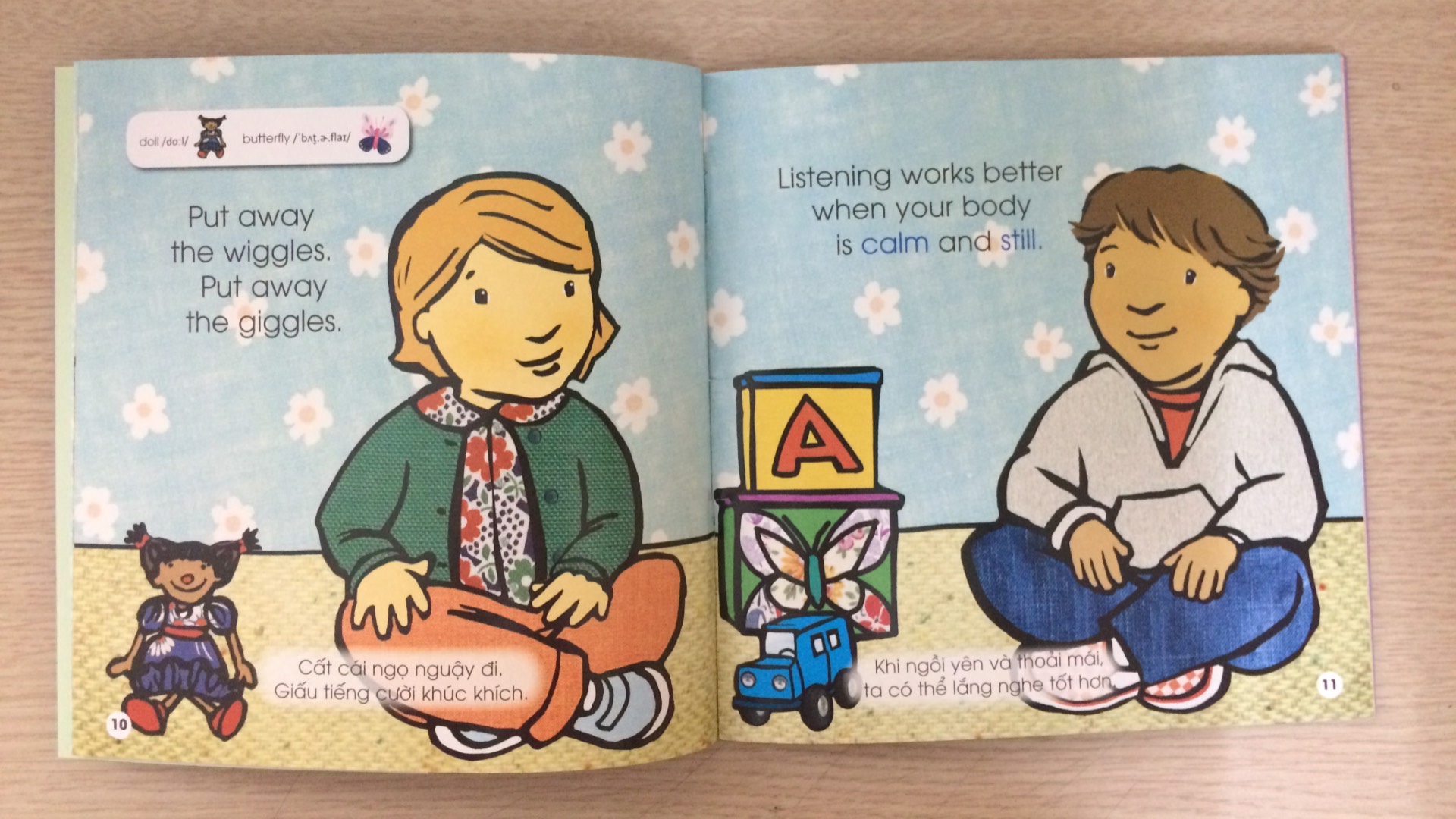 Sách Alphabooks - Bé Ngoan Biết Lắng Nghe – Listening Time