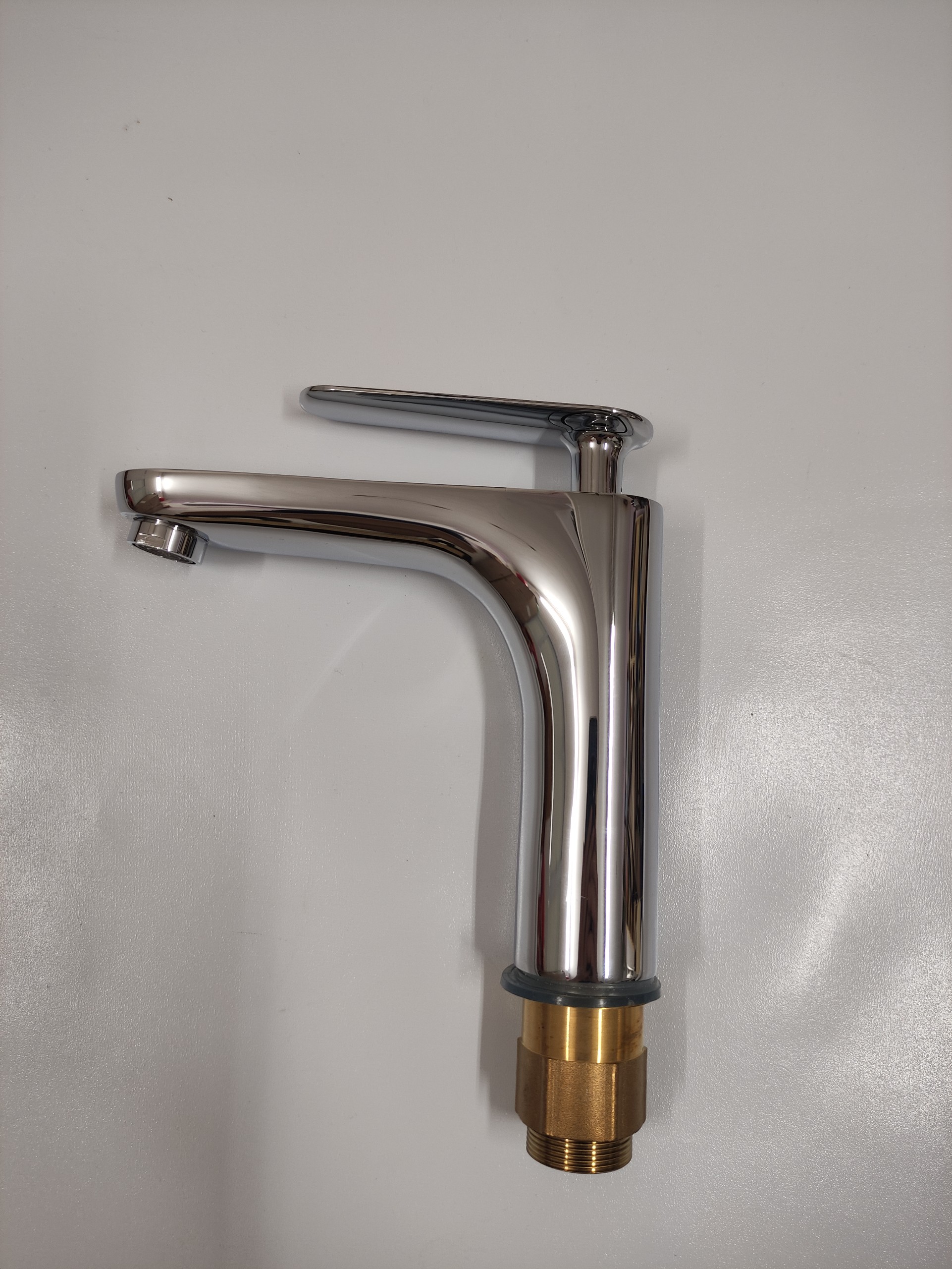 Vòi lavabo nóng lạnh Lukas Korea