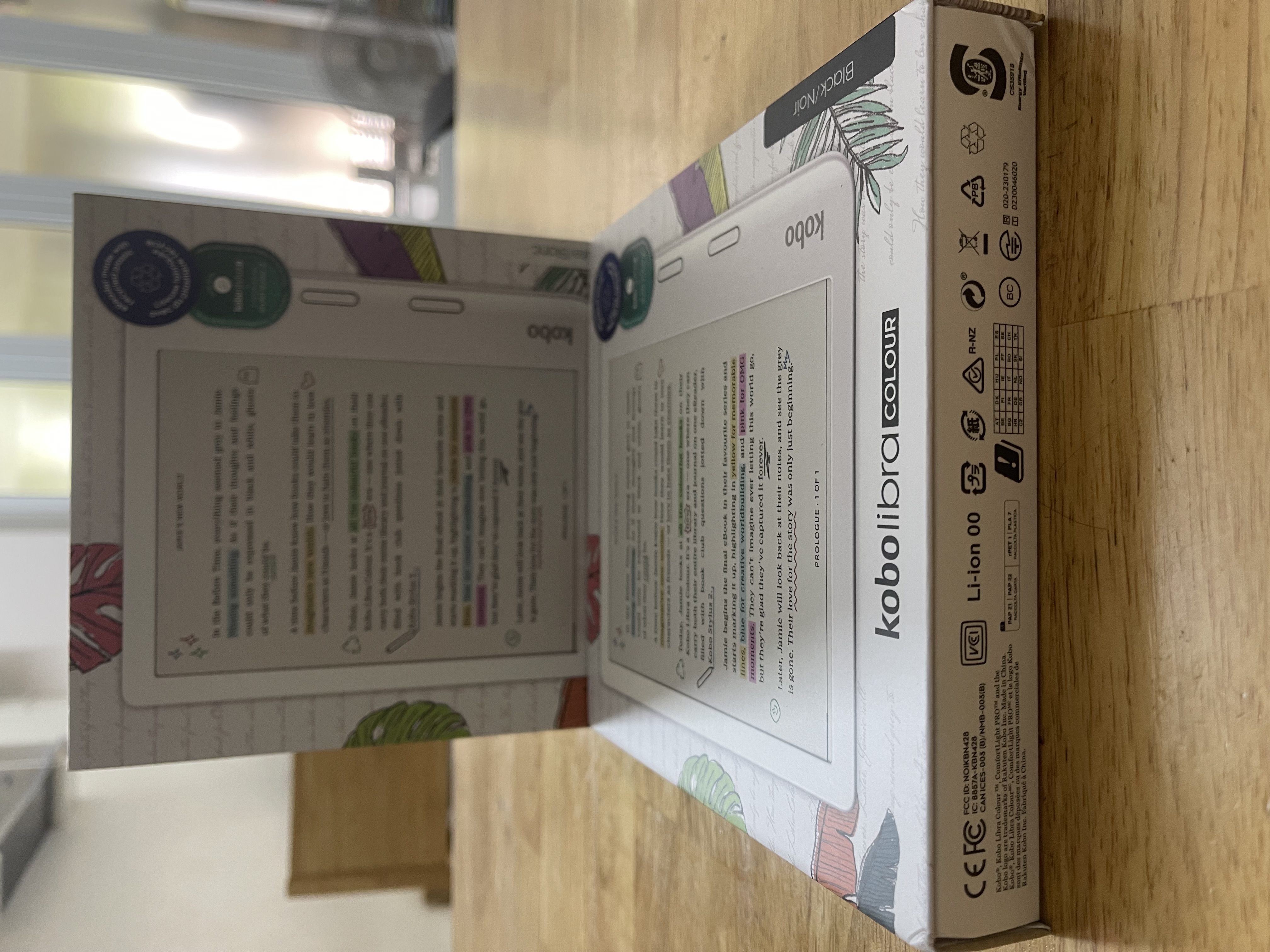 Kobo Libra Colour 7-inch 32GB White e-reader, brand new, sealed, 2024 model mẫu mới