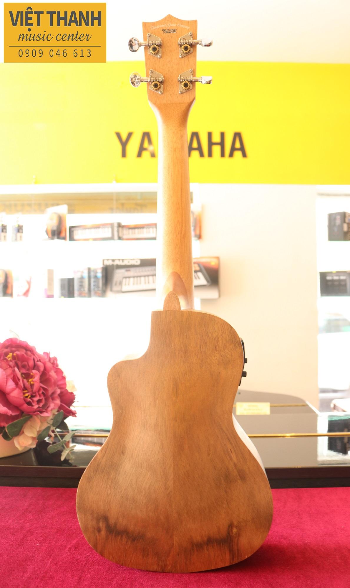 Đàn Ukulele Tanglewood TWT13E có EQ (Equalizer)