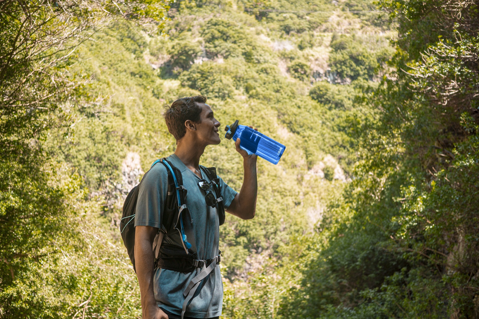 BÌNH NƯỚC THỂ THAO CAMELBAK CHUTE MAG 750ml