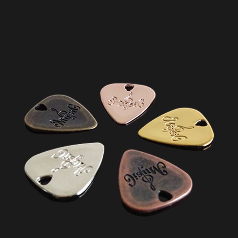 Mặt dây chuyền hình Pick gảy đàn Guitar