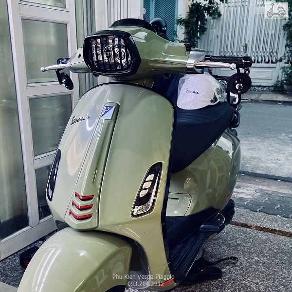 Ốp Đèn Pha Vespa Sprint