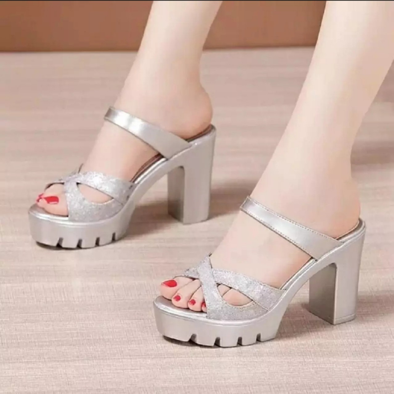 Dép cao gót đế thô răng cưa 9f