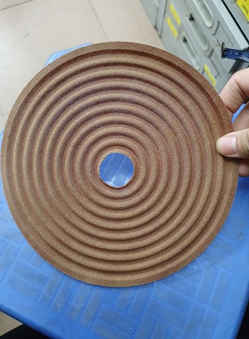 nhện loa 15cm thấp