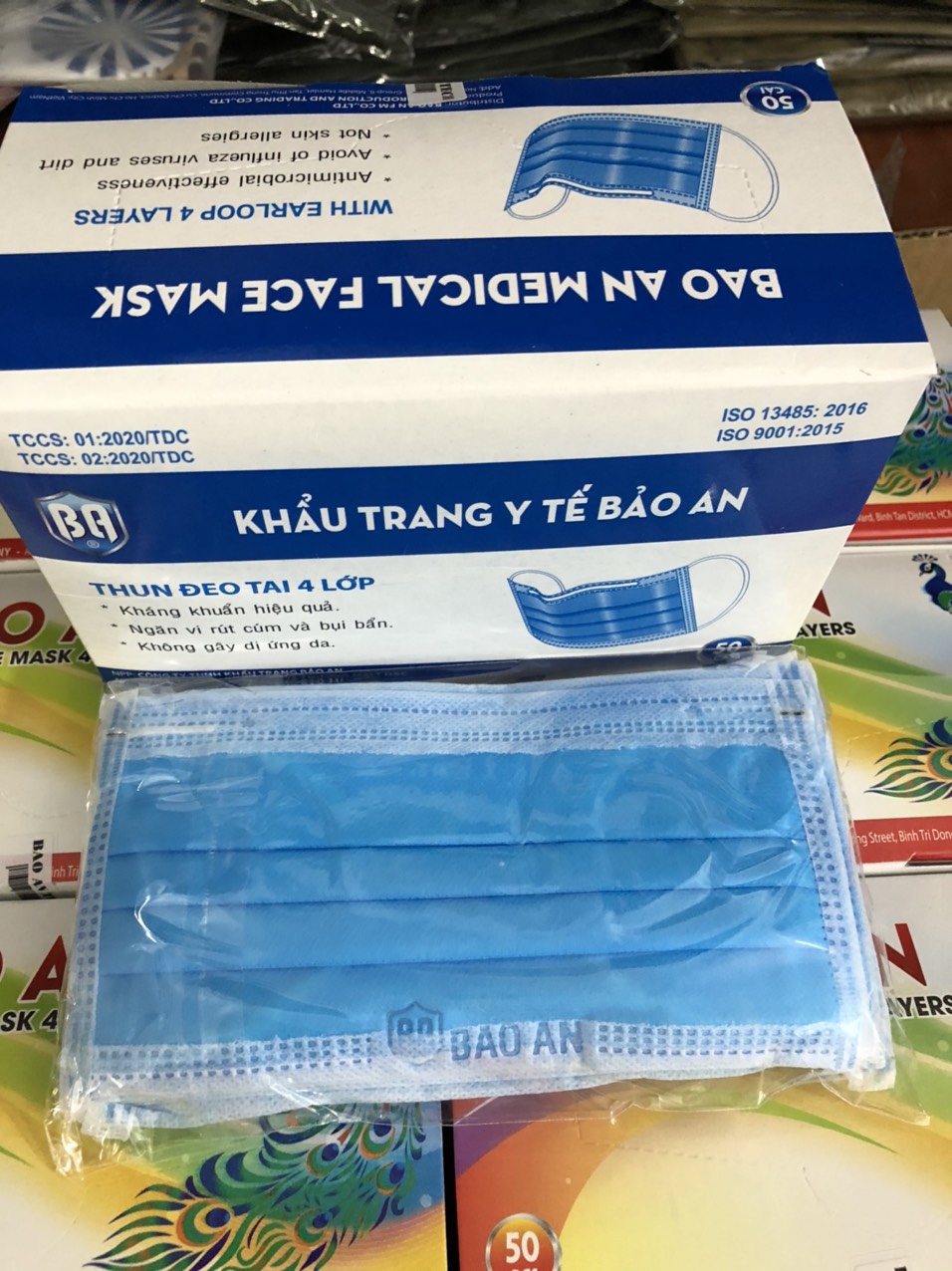 KHẨU TRANG Y TẾ 4 LỚP KHÁNG KHUẨN 1 HỘP 50 CÁI CAO CẤP DẬP LOGO BẢO AN KTYT DÀNH CHO NGƯỜI LỚN HÀNG ĐẠT CHUẨN KHẨU TRANG MÀU XANH DƯƠNG KHẨU TRANG Y TẾ 50 CÁI NHƯ HÌNH KKKDS22 333K2NS S2