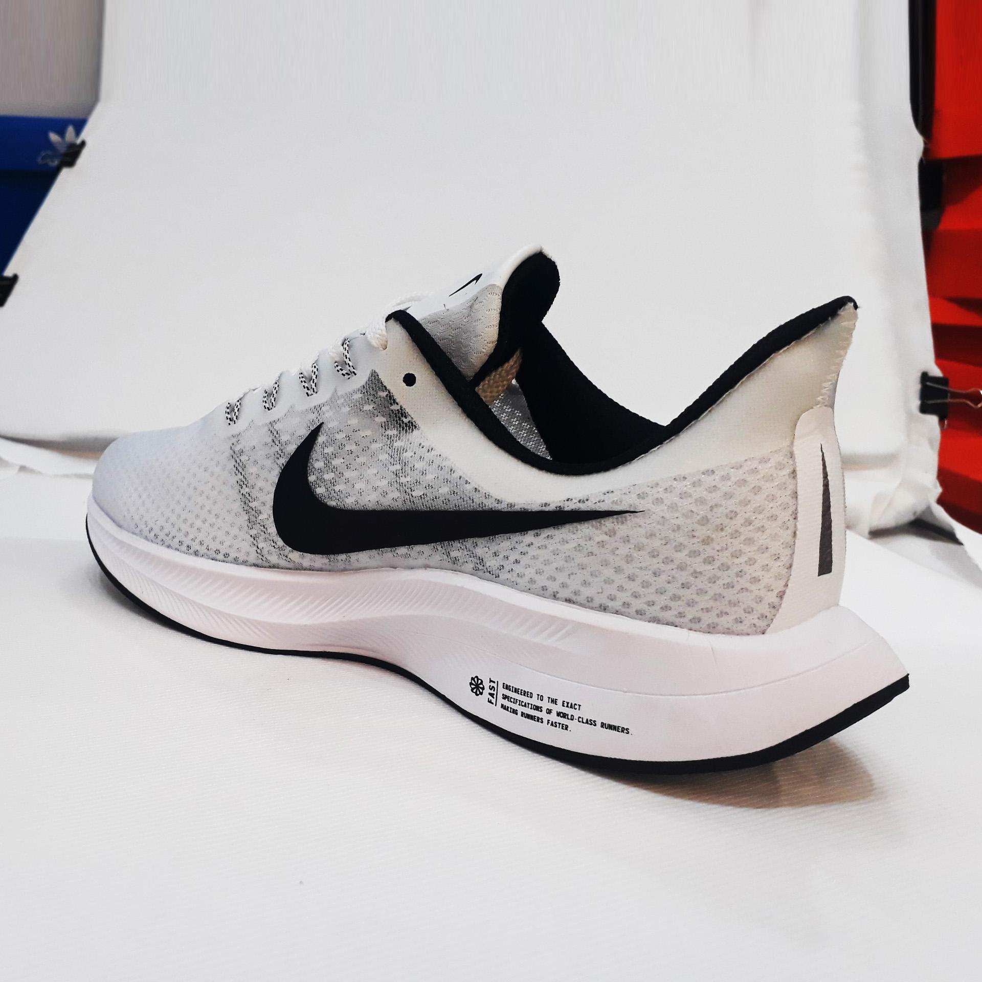 Giày Sneaker Zoomx Pegasus 35 Turbo 2.0 white/black