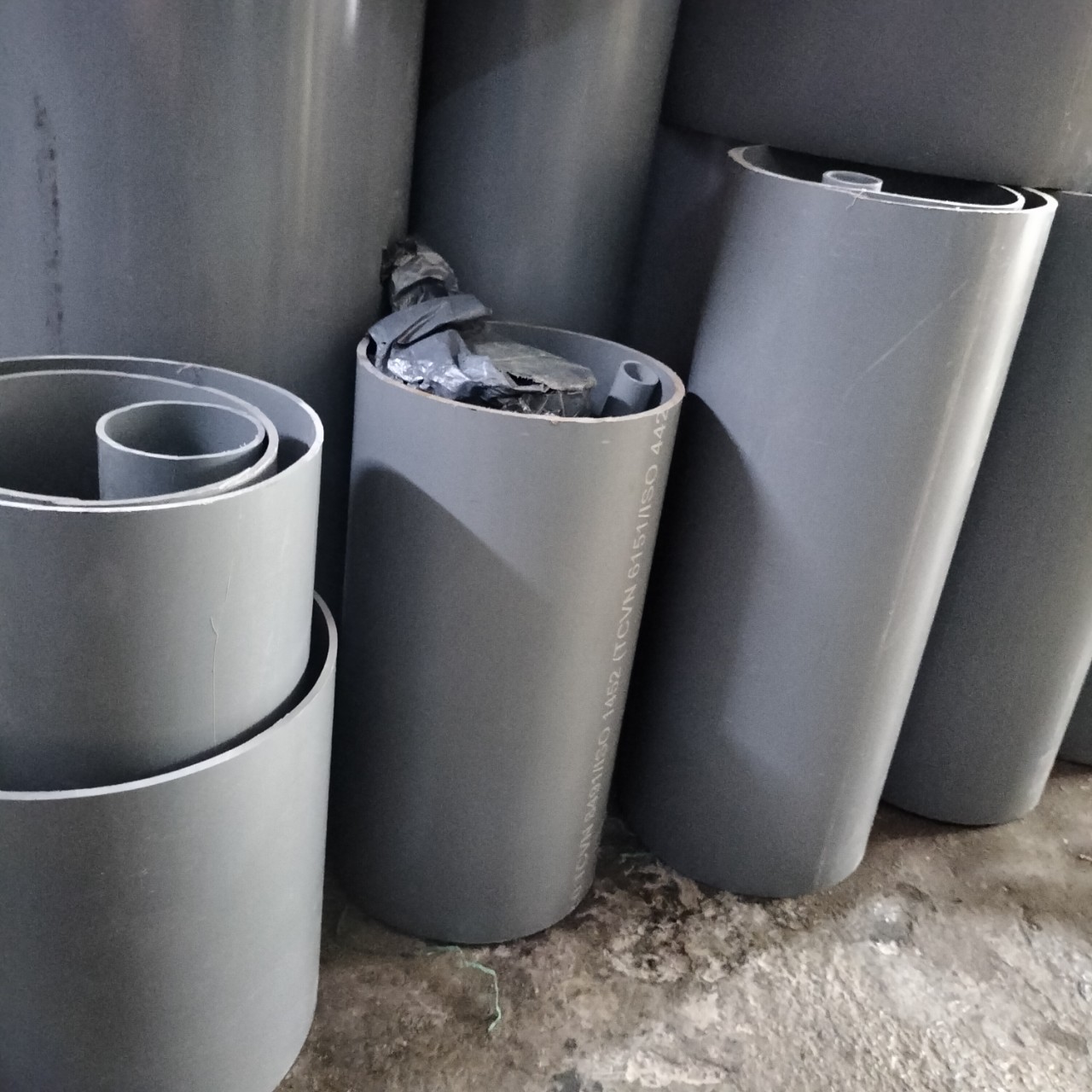 Combo ống nhựa PVC dài 30 cm phi 200 và 2 bịt đầu phi 200