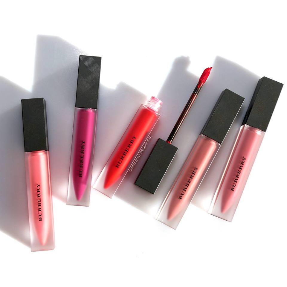 Son Burberry Liquid Lip Velvet.