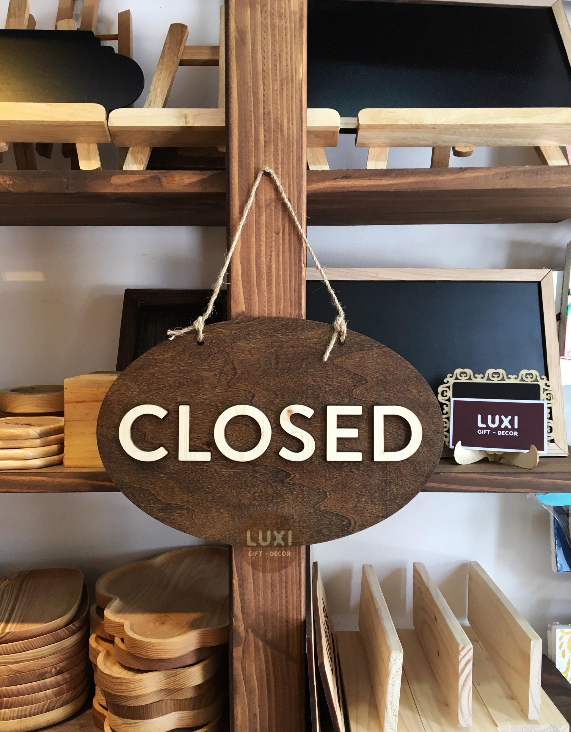 Bảng gỗ treo của 2 mặt Open - Close ( 8am - 9pm ) LUXI decor