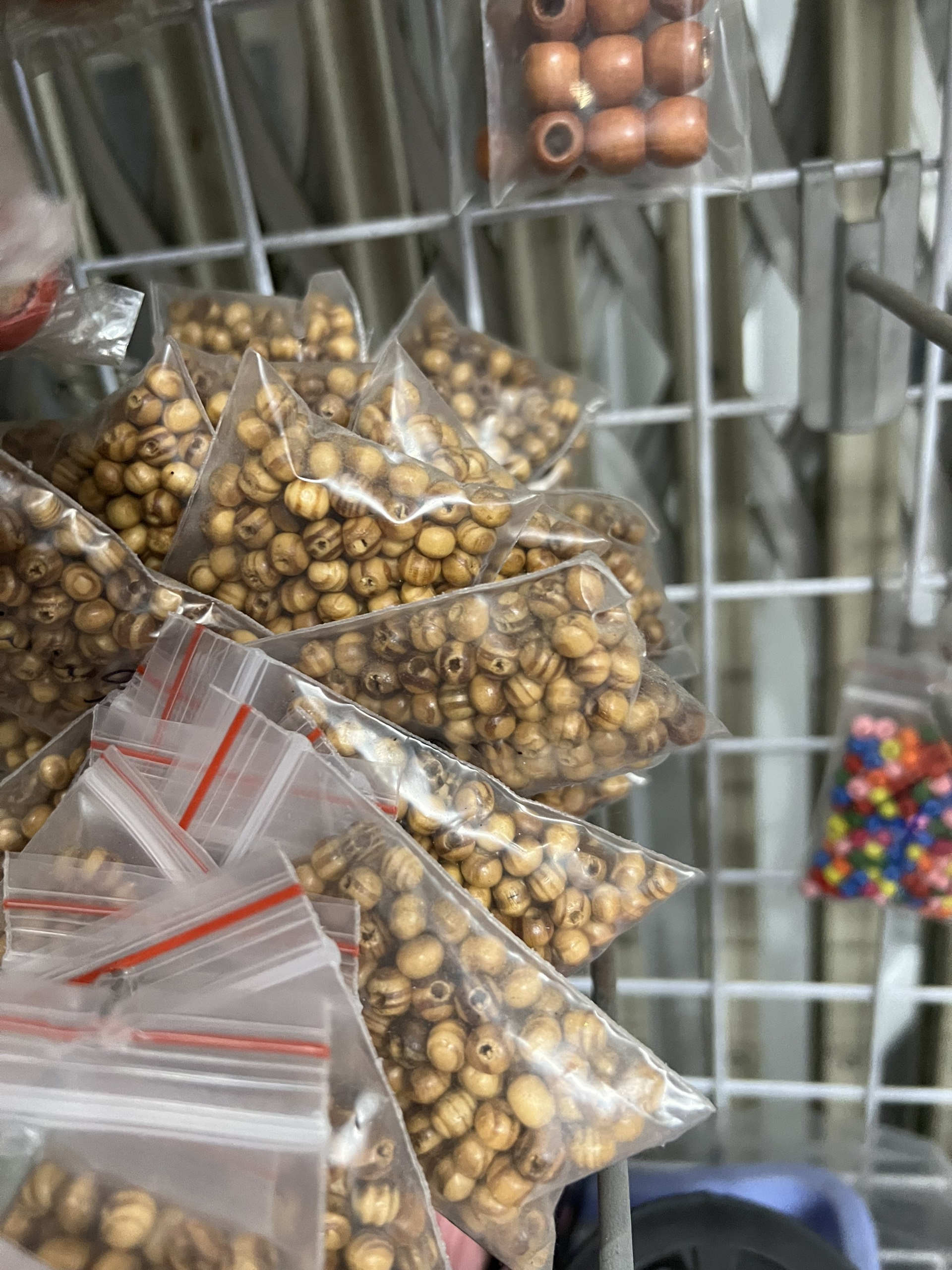 Hạt gỗ nâu nhạt (vân) làm đồ handmade