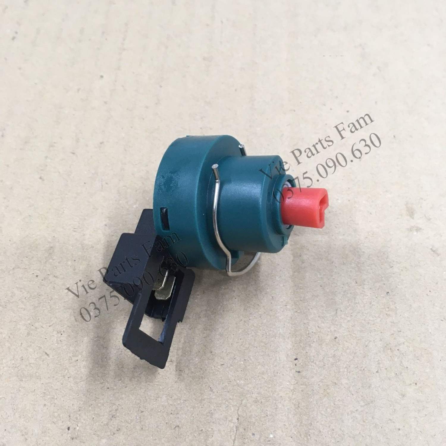 Đuôi ổ khoá vespa 2v, zip, fly, liberty 2v, bervely piagio vespa lx/ liberty 3v vespa 3v