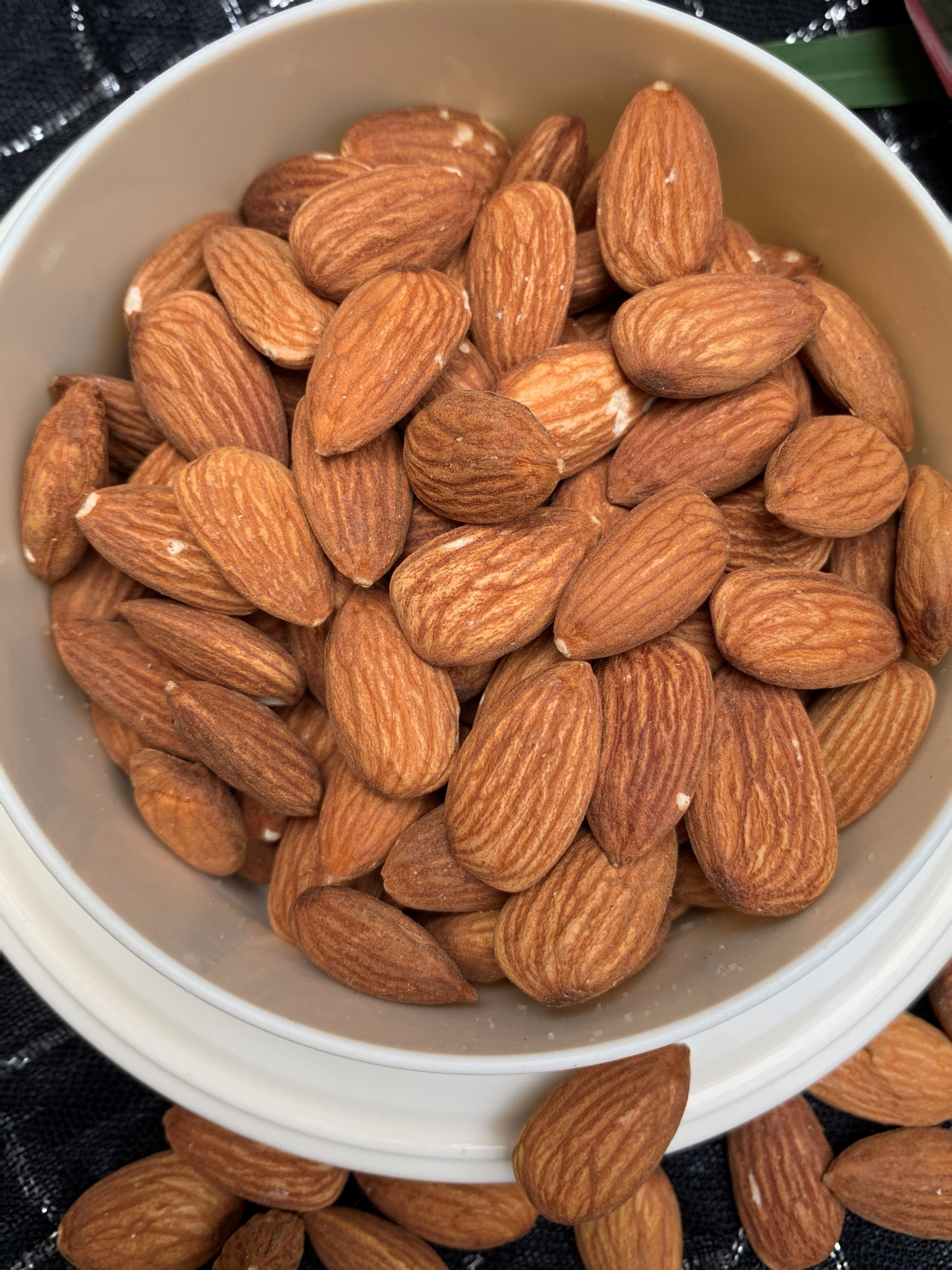 Hạnh nhân Mỹ bóc vỏ sống 100gr