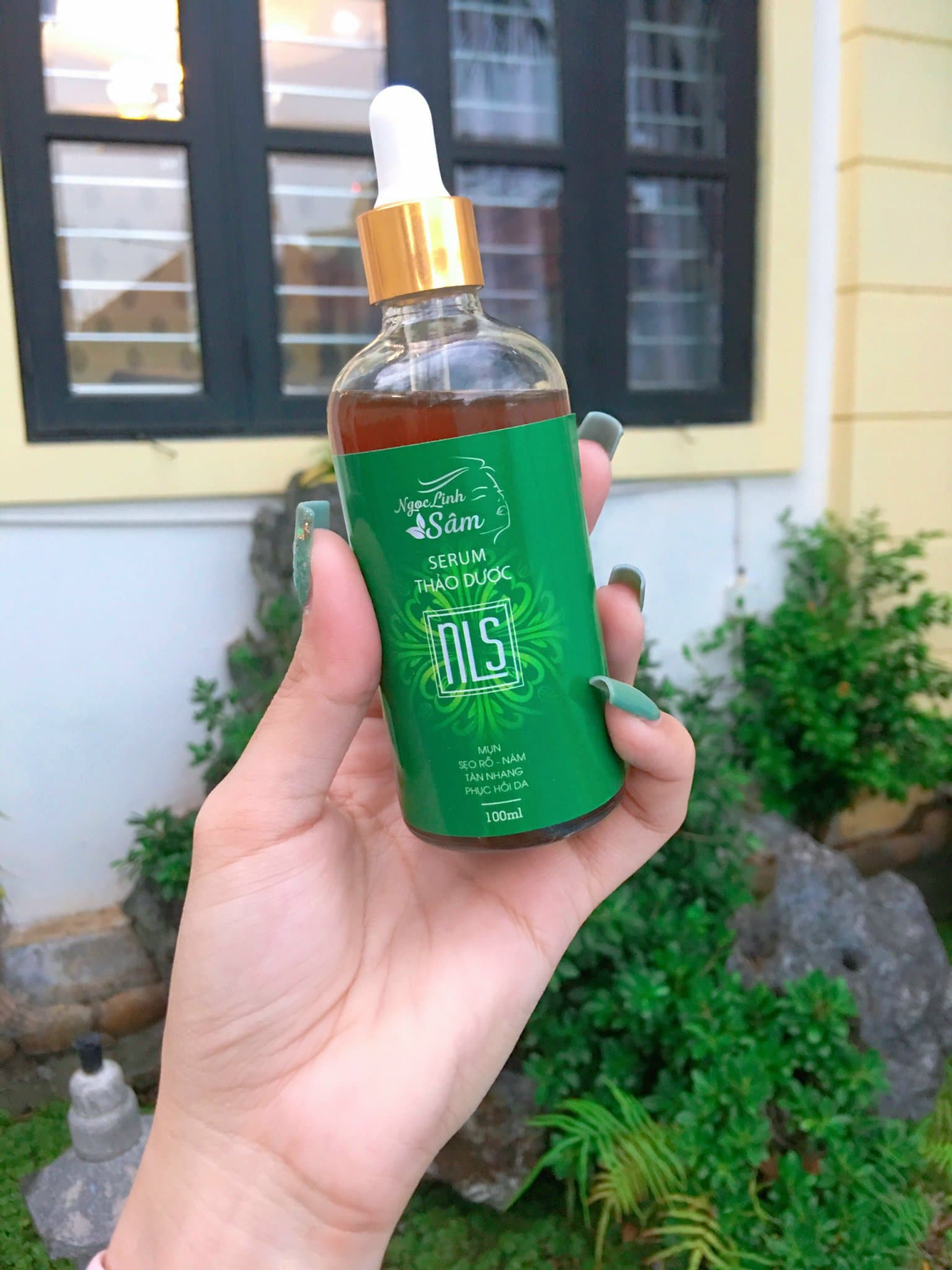 [HCM][CHÍNH HÃNG] SERUM THẢO DƯỢC NGỌC LINH SÂM ĐÁNH BAY MỤN NÁM
