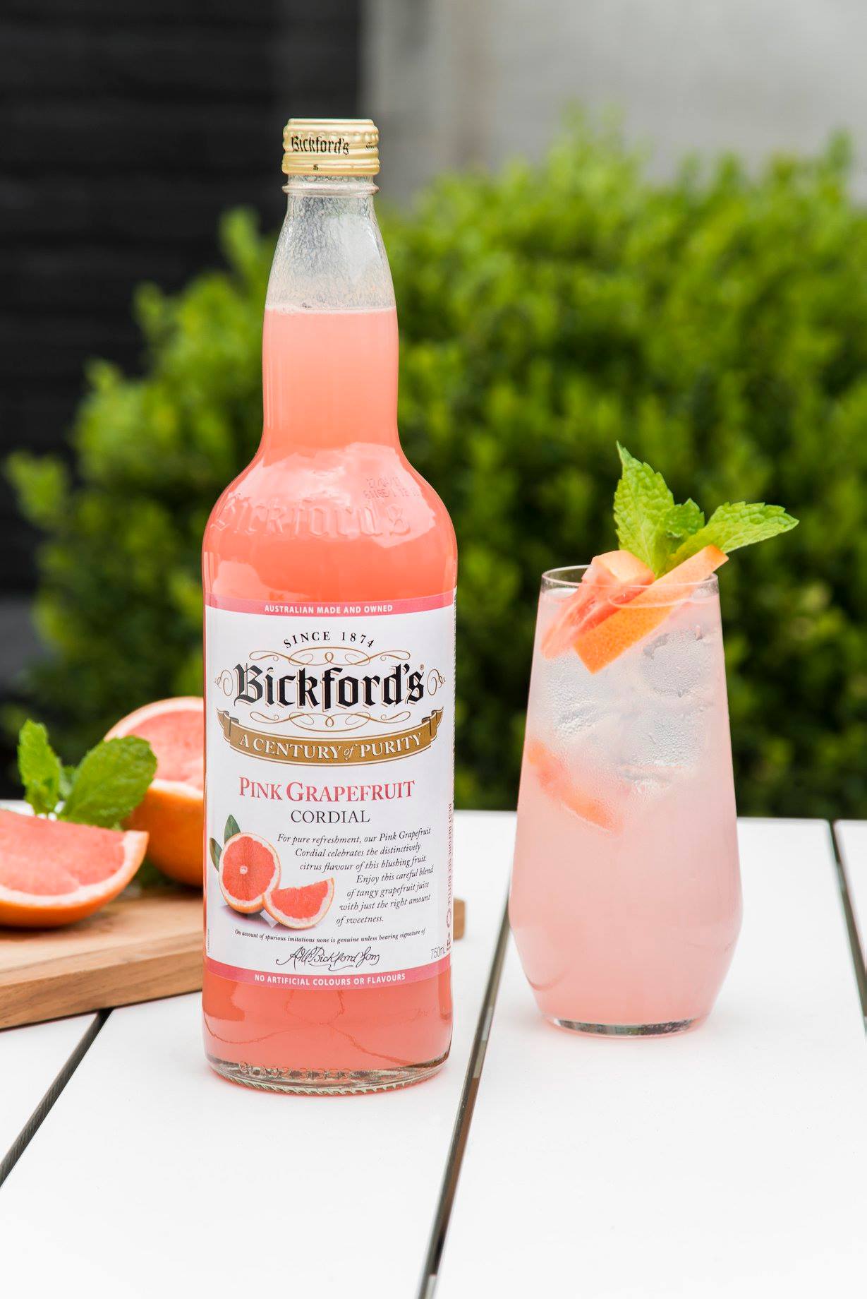 Siro bưởi hồng Bickford's chai 750ml