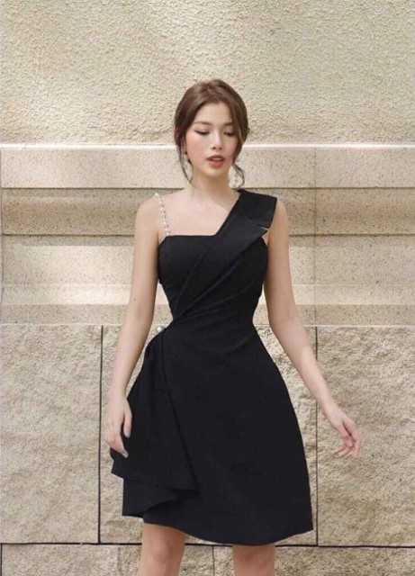 Đầm Lệch Vai Quai Ngọc