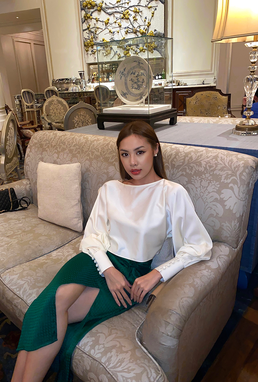 RANDOMLIST - Áo kiểu nữ lụa dáng crop-top sang trọng
