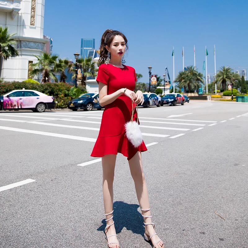 ĐẦM ĐUÔI CÁ PHỐI BÈO CỰC XINH