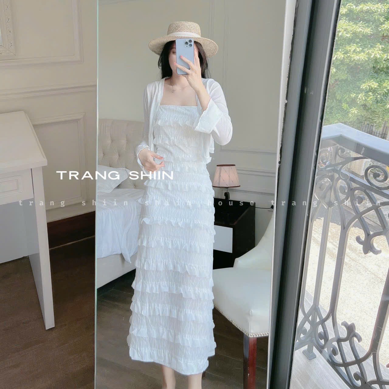 Đầm thời trang nữ mặc đi chơi chất xốp bèo 2 dây maxi kèm áo khoác thun dẻo tay dài trắng đen