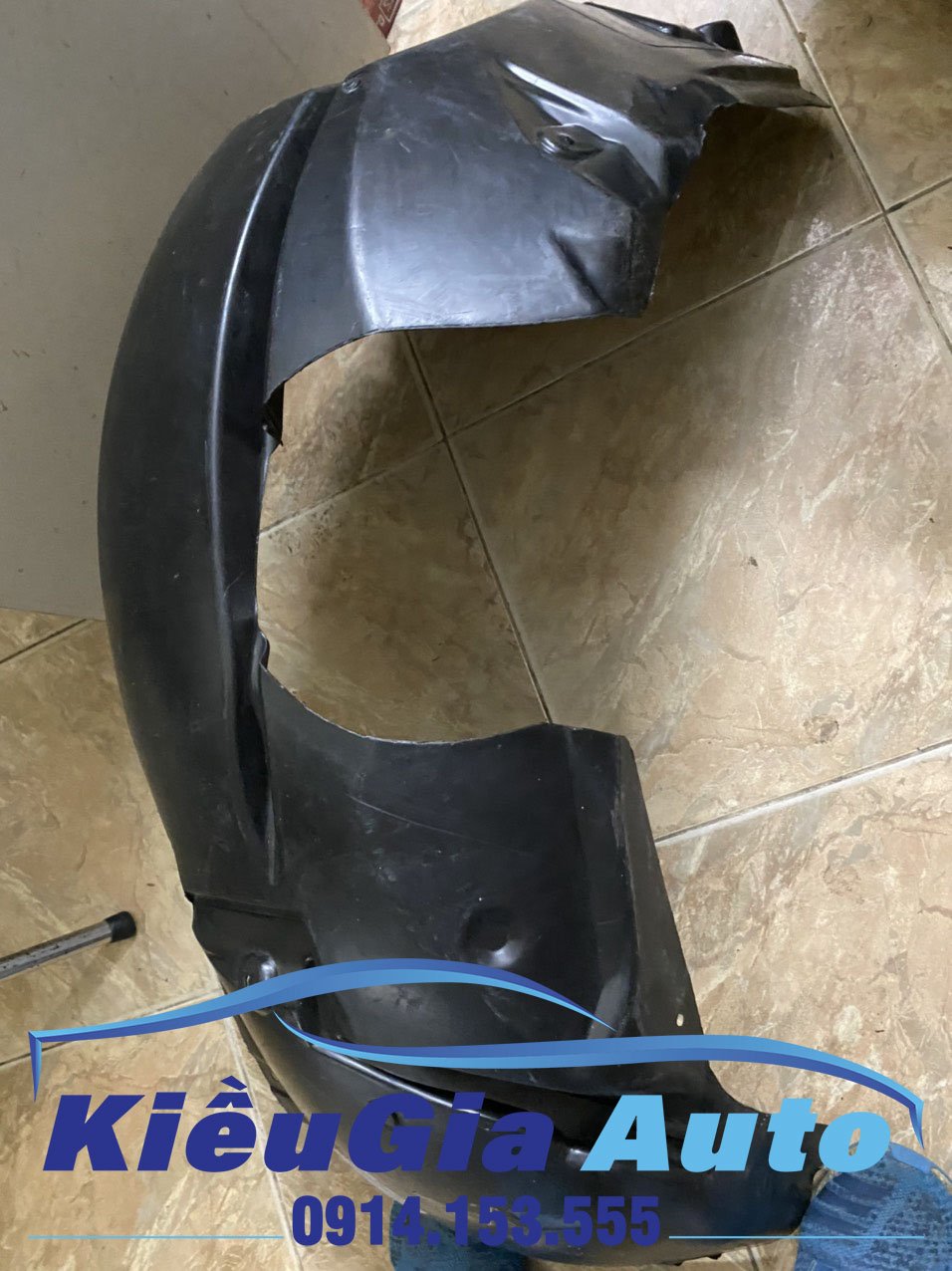 CHẮN BÙN LÒNG DÈ (CUA LỐP) TRƯỚC FORD FIESTA