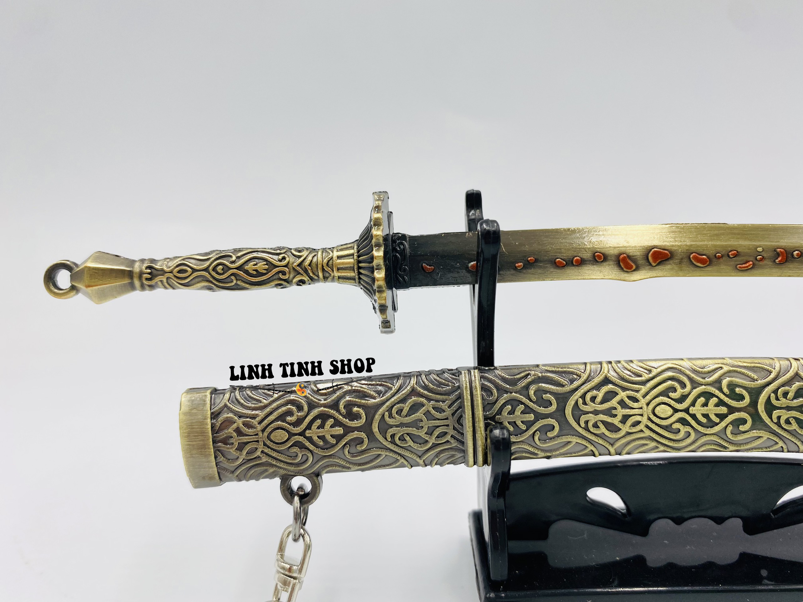 Mô hình trưng bày kiếm Elden Ring