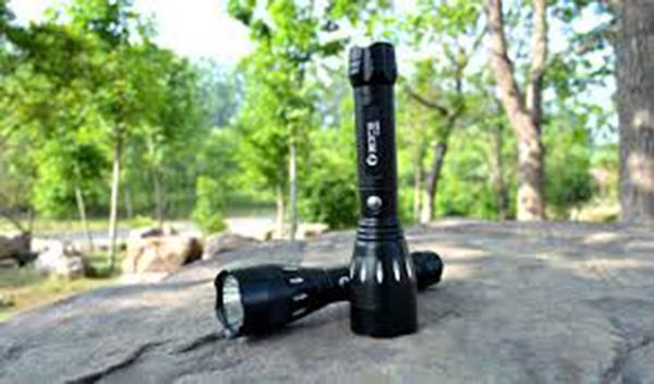 Đèn Pin UltraFire 8028(  Flashlight UltraFire 8028)