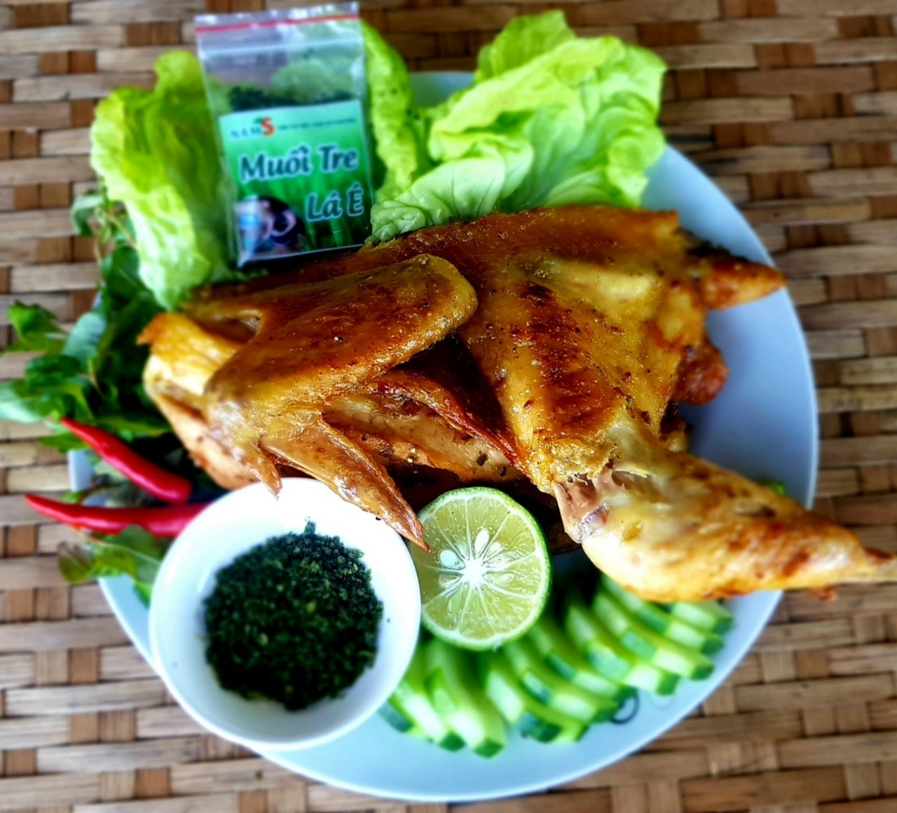 [HCM]Muối tre lá é Jrai hũ 500gr - 155k