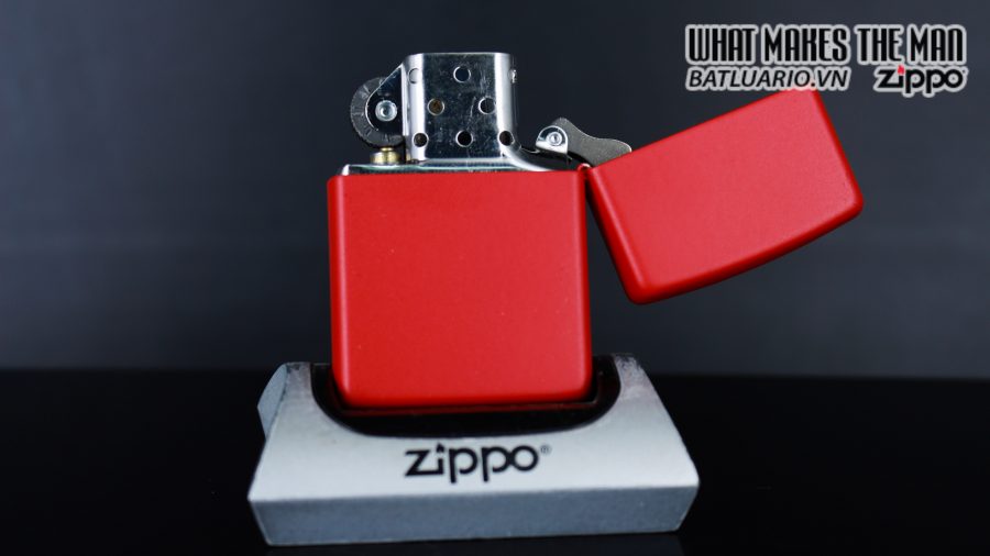ZIPPO HAPPY NEW YEAR HEO VÀNG 2019