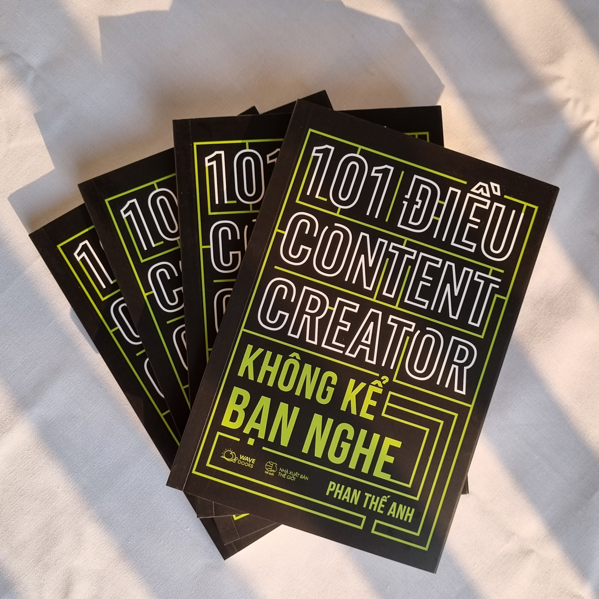 Sách Fahasa - 101 Điều Content Creator Không Kể Bạn Nghe