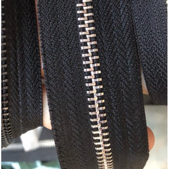 Black Zipper Puller # 5 (Excluding Tractor Head, Tractor Hitch)