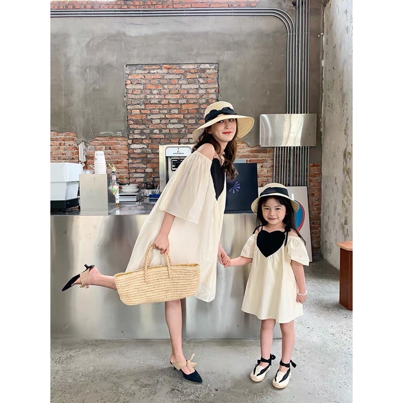 V393 - VÁY ĐÔI MẸ CON BE TIM ĐEN