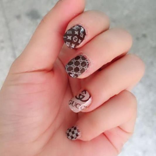Khuôn in mẫu nail thương hiệu