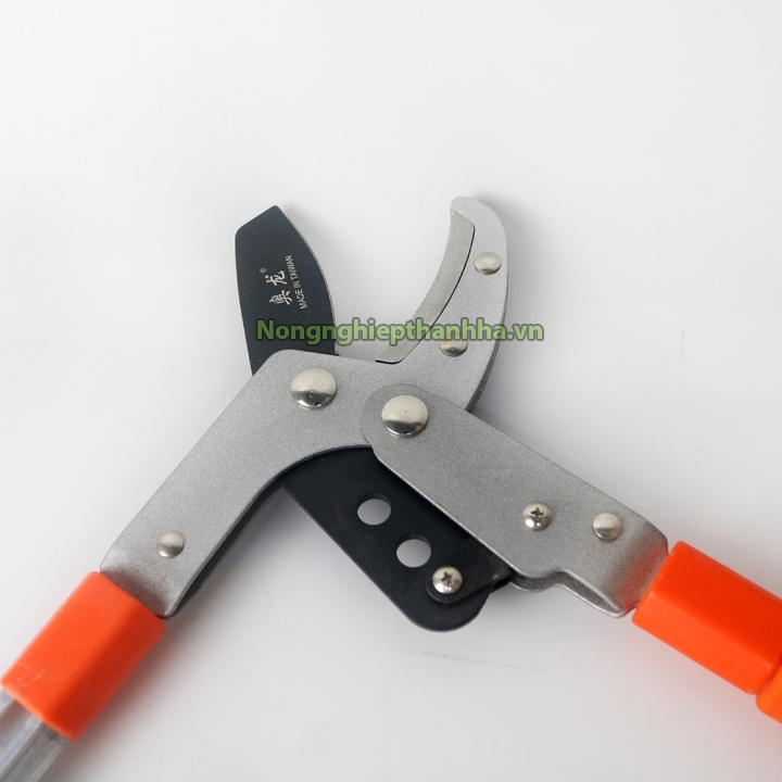 Kéo cắt cành cộng lực cán tăng 105cm - K69
