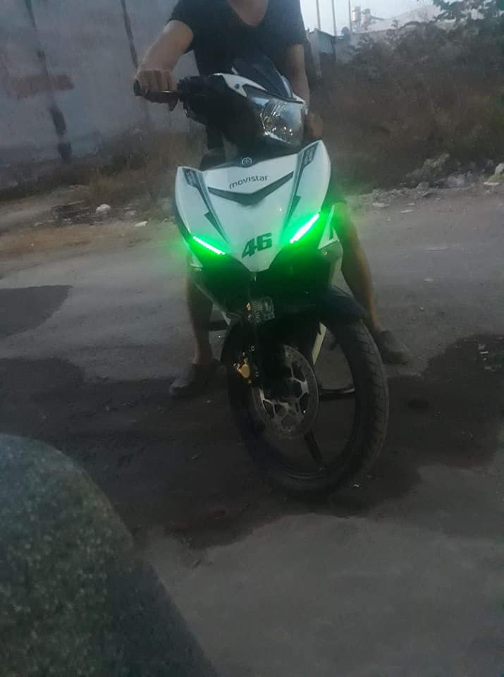 AUDI EXciter 150 có đèn,có zắc cắm như zin.(có 4 màu cho ae chọn;xanh lá,xanh dương,trắng,đỏ)