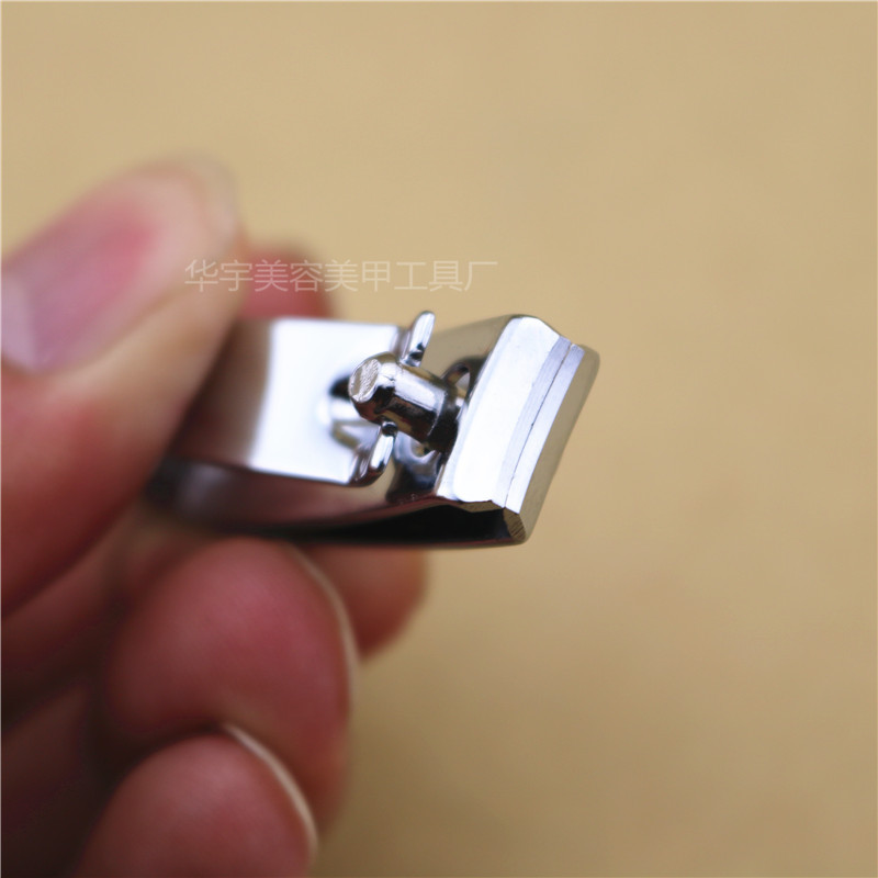 Dụng cụ bấm móng tay loại rẻ