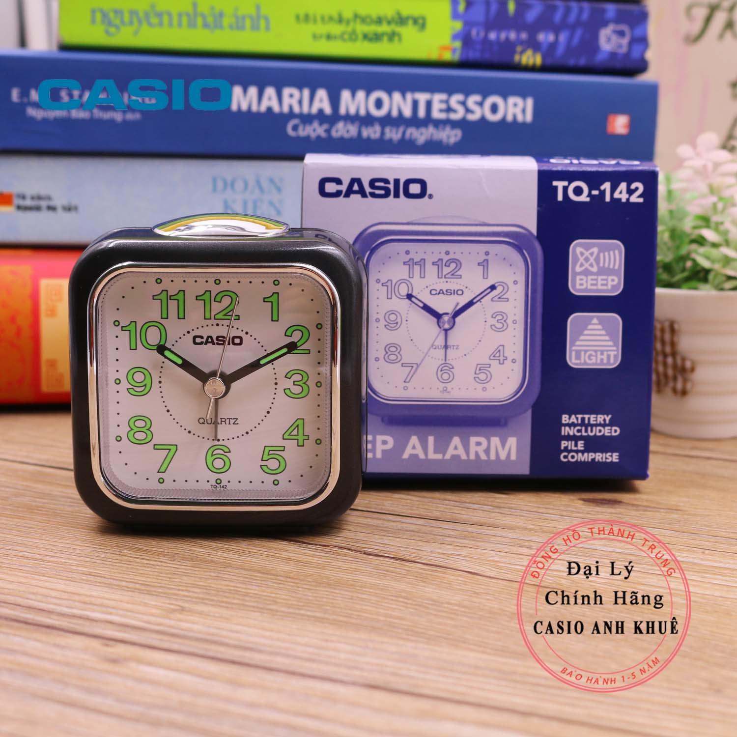 Đồng hồ để bàn Casio TQ-142-1DF có báo thức ( Kích thước 7.7×7.2×4.9 cm )