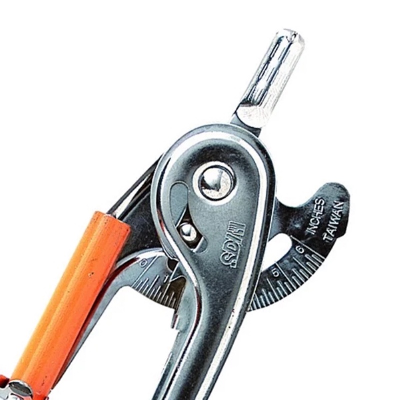 Compa kèm được tặng kèm chì gỗ