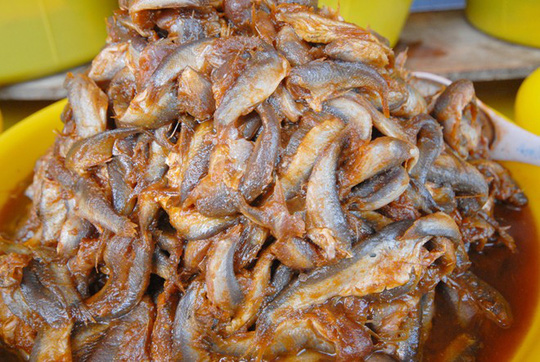 Mắm cá Linh Châu Đốc